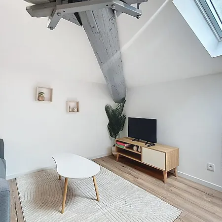 Spacious For Two In Apartment